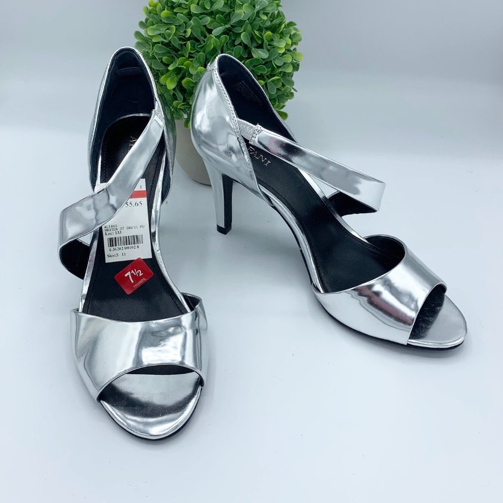 NEW W/ TAGS METALLIC SILVER ALFANI WRAP HEELS PEEP TOE SANDALS 7.5